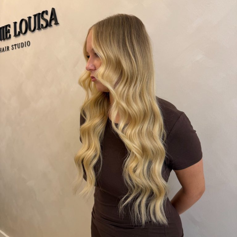 natürliche Haarverdichtung mit einer Tresse in blond natürliche Haarverdichtung mit einer Tresse in blond